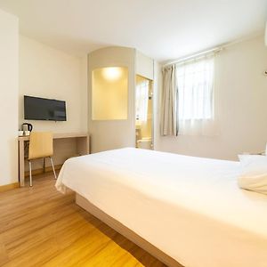 Mainland Chinese Citizens Single Room